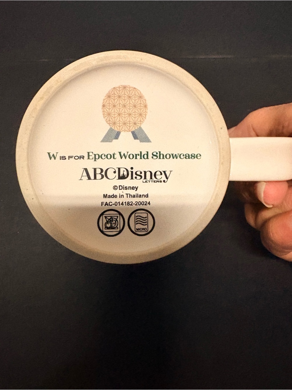Disney ABC collector mug “W” for the Epcot - Picture 5 of 7